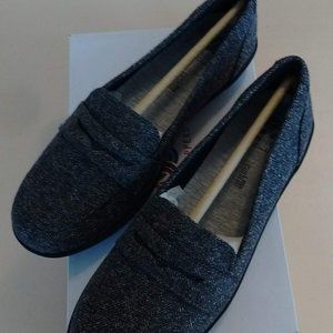 Clarks Cloudsteppers Ladies AYLA Loafer Tweed Shoes, Womens Dark Grey 6M US